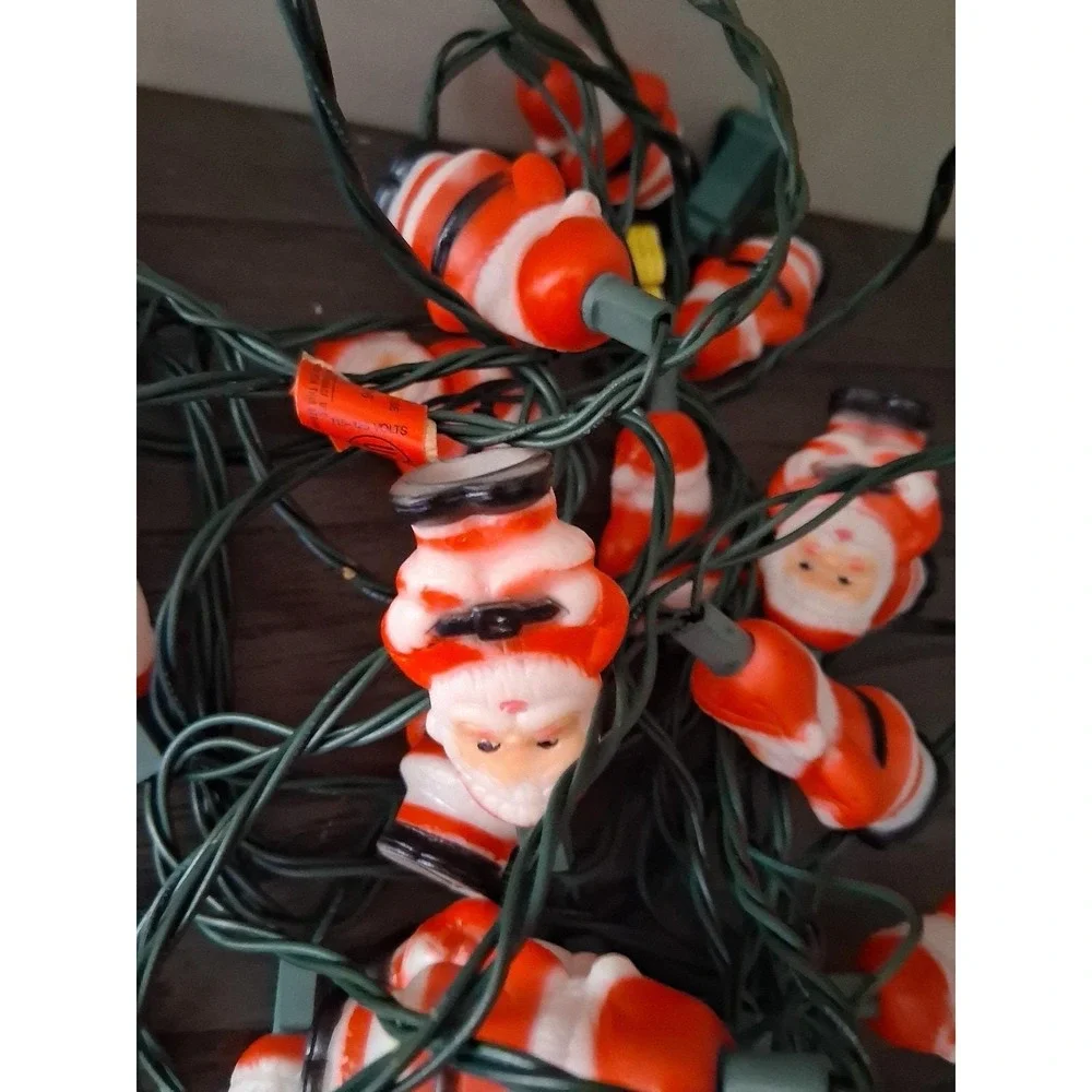 Vintage Santa Claus Novelty Christmas String Lights 20 Count Plastic Light Cover
